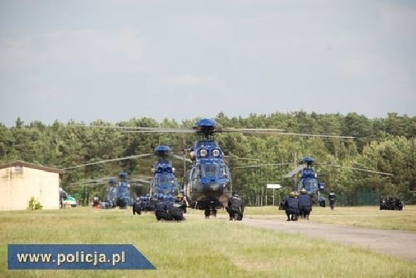 Stłumiono zamieszki na tle etnicznym - Policjanci na międzynarodowych ćwiczeniach w Niemczech