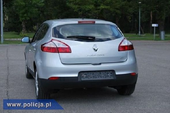 110 nieoznakowanych renówek dla policjantów - 130 KM w nieoznakowanych radiowozach