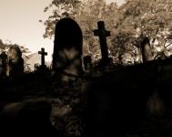 Gdzie zgłosić dewastację nagrobka?