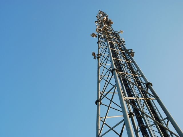 UKE zakończył monitorowanie procesu uwalniania częstotliwości dla 5G