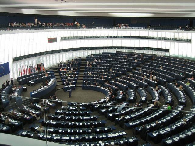 Parlament Europejski przyjął nowy pakt o migracji i azylu 