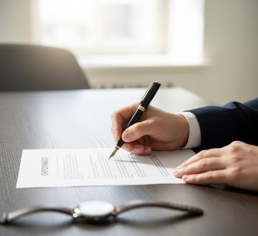 Umowa na czas określony - limity czasowe, okresy wypowiedzenia i przedawnienie roszczeń pracowniczych