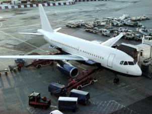 Uprawnienia pasażerów w razie opóźnienia lotu odbywającego się na terytorium Państw Członkowskich Unii Europejskiej